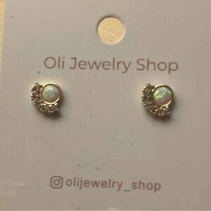 Aeliana Dainty Opal Stud Earrings
